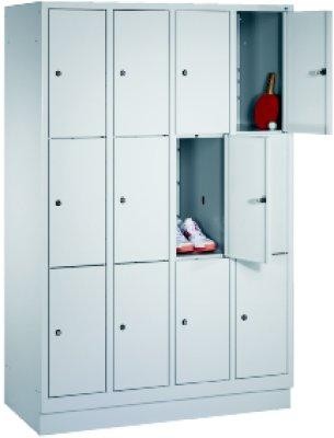Fächerschrank mit Stahlblech-Sockel, Gesamthöhe 1800 mm, 3 Türen, RAL 7035/5010